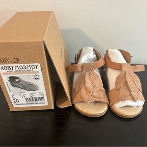 Zara Baby | Tan Suede and Leather Sandals with Leaf Design